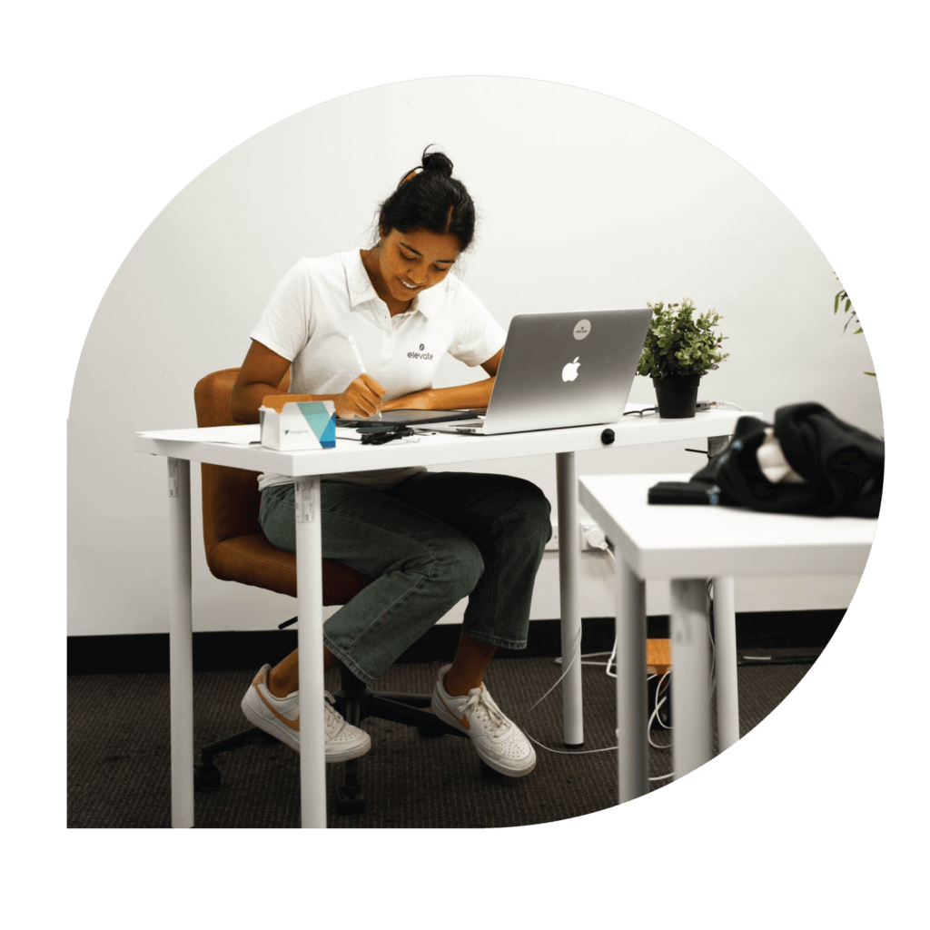 ucat tutoring sydney, Advanced maths tutoring in Sydney, image of student learning